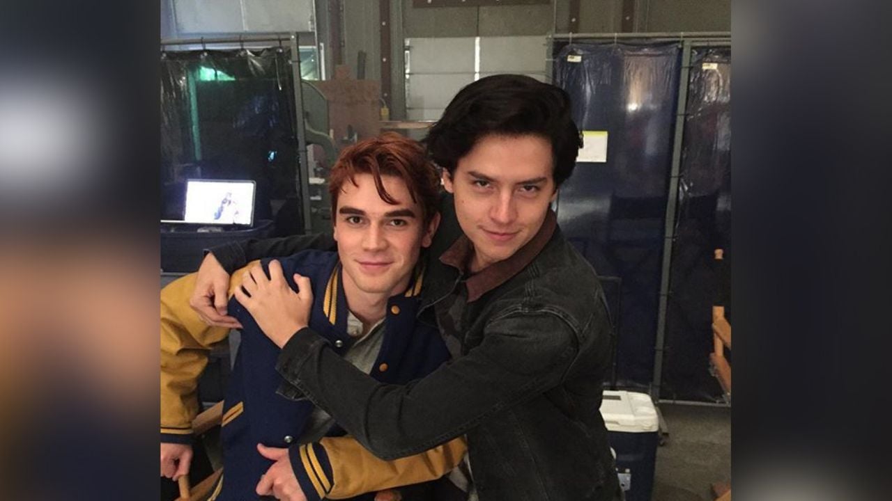 Actor de ‘Riverdale’ habla del video donde muestra su trasero al desnudo