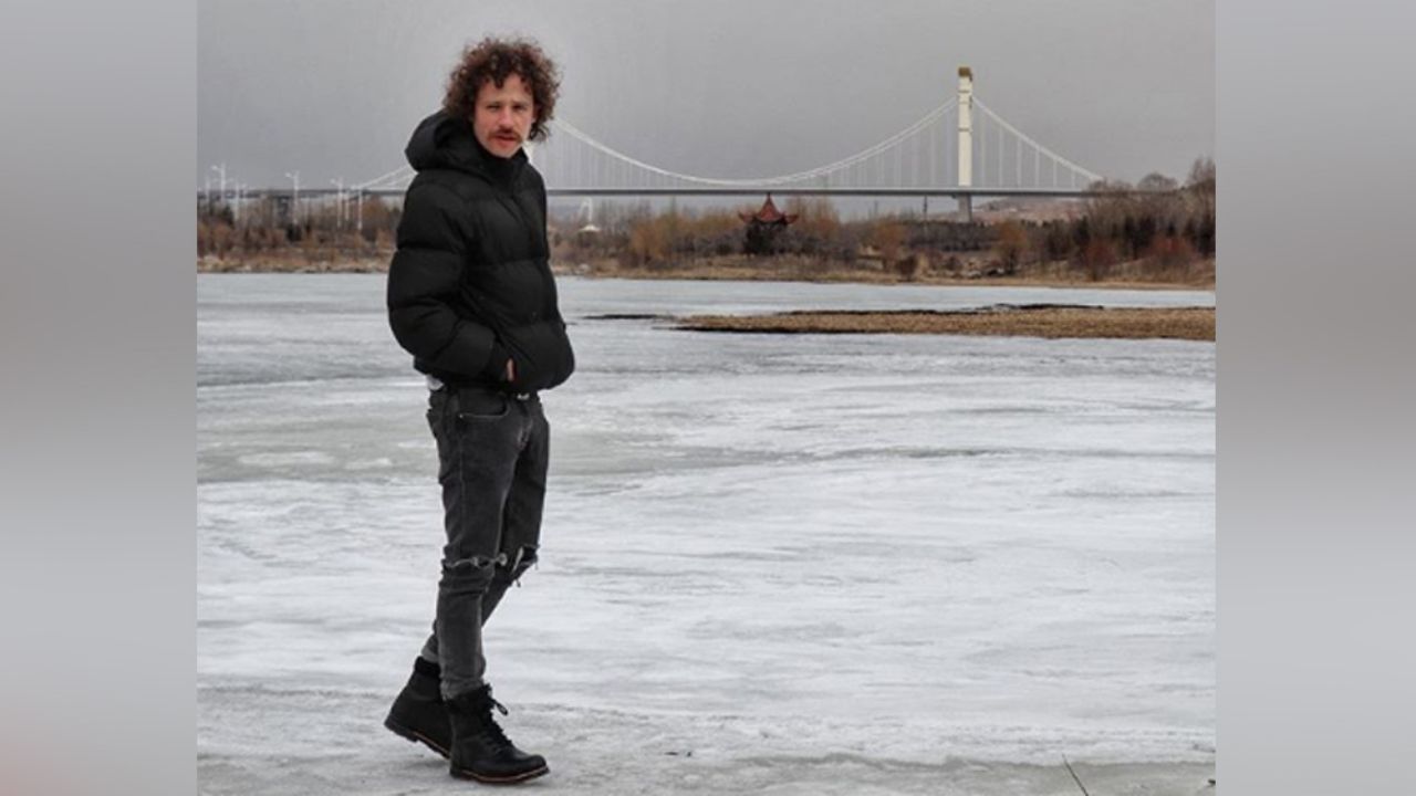 En video de Luisito Comunica exhiben el acoso de un sujeto hacia una joven