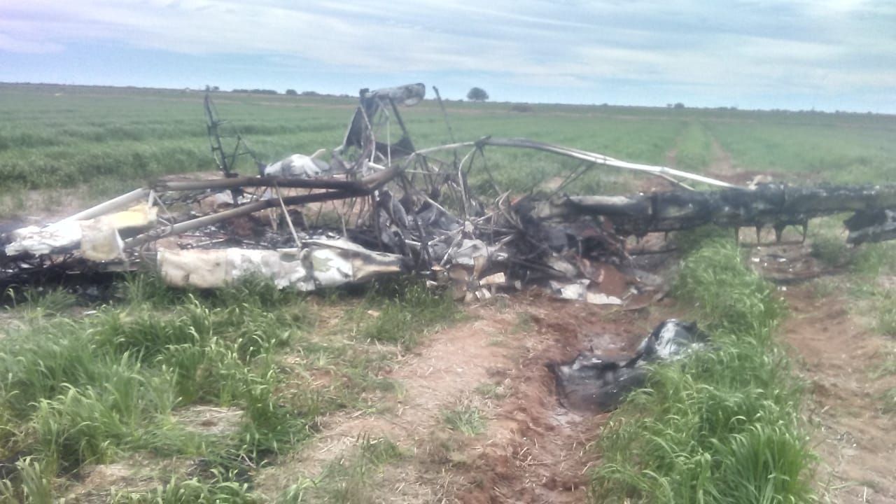 Una persona pierde la vida al estrellar su avioneta en zona de Etchojoa