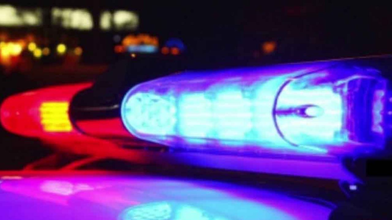 Pareja de adolescentes es encontrada muerta en carretera con heridas de bala