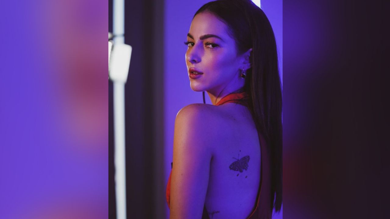 Paty Cantú roba suspiros al presumir su vientre plano en diminutos shorts