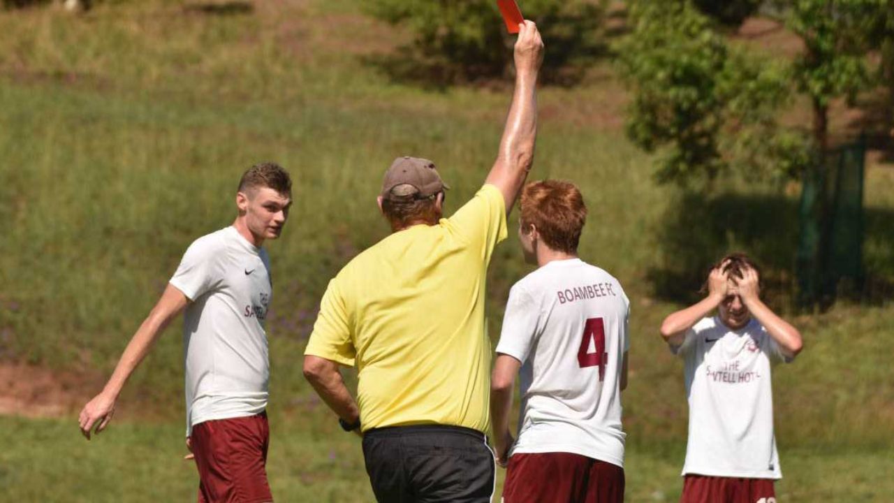 Autoridades detienen a hombre que provocó la muerte de un árbitro