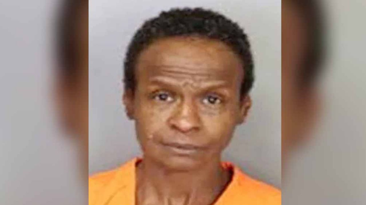 Mujer apuñala a su primo tras disputa; el hombre también era su amante