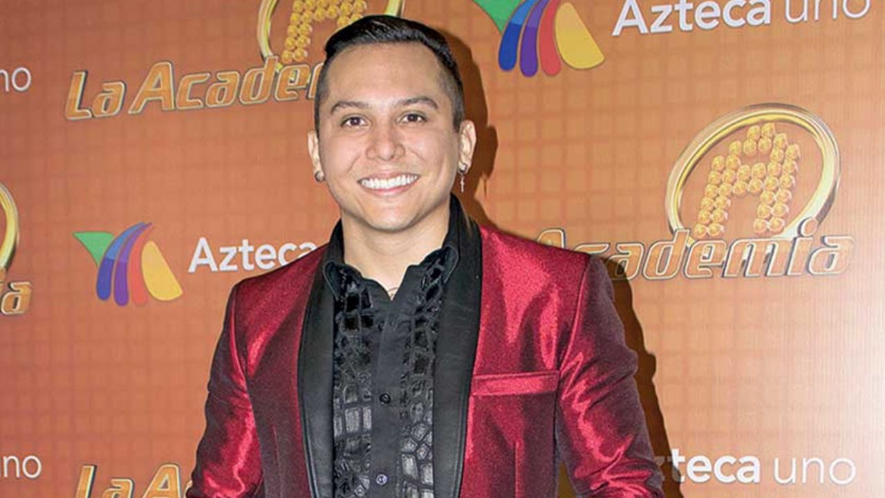 ¿Edwin Luna se destapa? Posa con Pipe Bueno y causa polémica: “Linda pareja”
