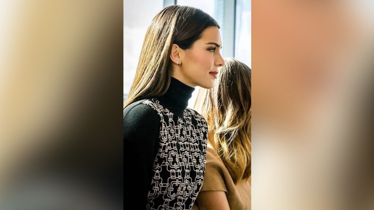 ¡Casi las enseña! Sin sostén y chaqueta abierta Kendall Jenner muestra de más