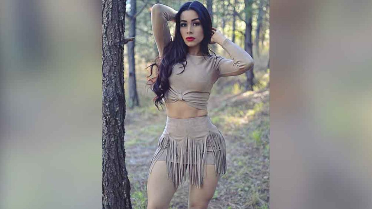 Yuliett Torres hipnotiza a fans al lucir descarado escote desde el campo