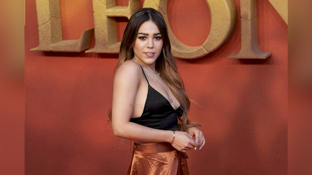 “Tápate, ni tienes que enseñar”: Danna Paola víctima de críticas por gran escote