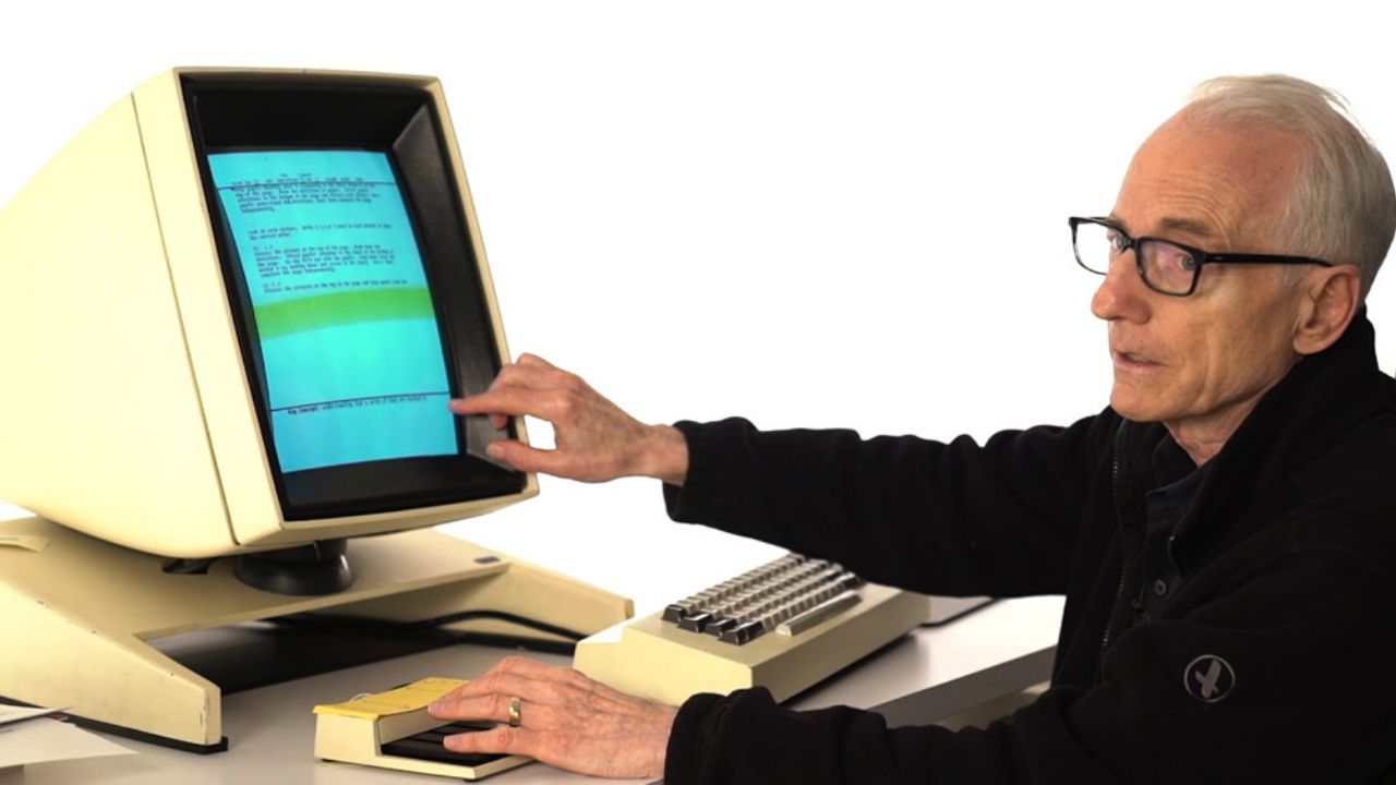 Muere el pionero de la computación Larry Tesler; inventó el ‘copiar y pegar’