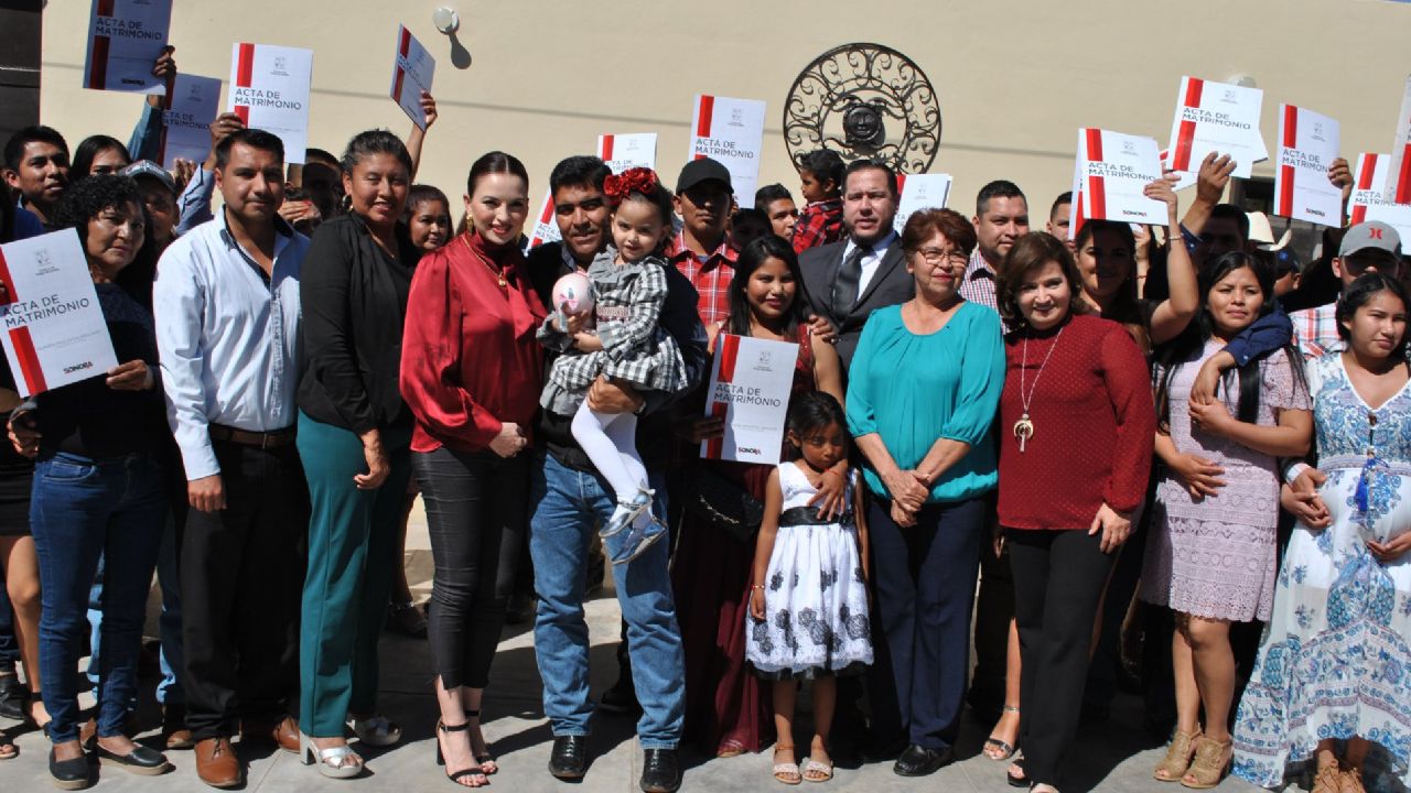En Etchojoa un total de 50 parejas se casan en una boda colectiva