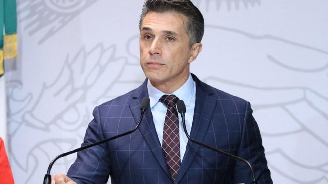 Sergio Mayer manda fuerte ‘recadito’ a Livia Brito tras golpear a fotógrafo y robarle