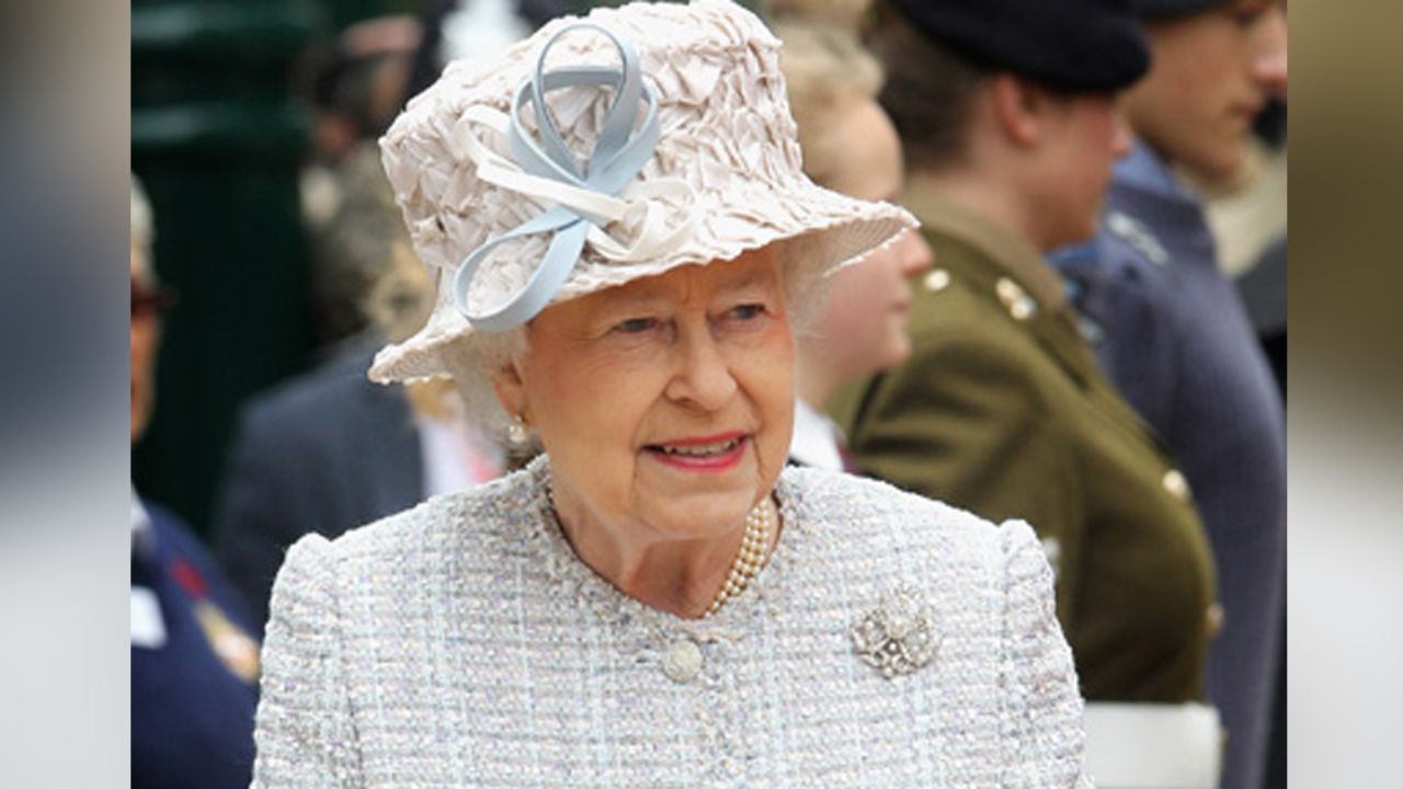 ¿Isabel II del Reino Unido se niega a envejecer? Confiesa ‘arreglito’ estético