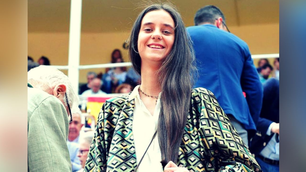 ¡Por poco! Sobrina del Rey de España casi es atropellada por una distracción