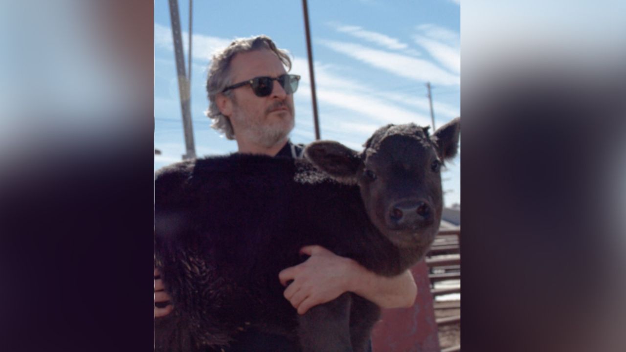 Joaquin Phoenix se convierte en héroe al salvar dos vidas de un trágico final