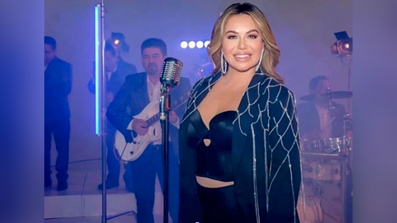 “Vieja ridícula”: Así pasó Chiquis Rivera por alfombra roja de Premio lo Nuestro