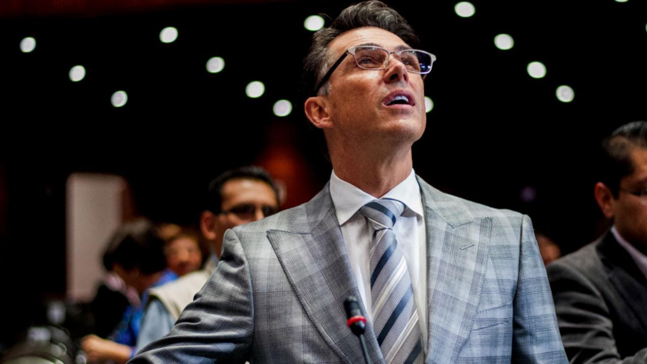 Sergio Mayer se defiende de ataques por su llanto en discurso de feminicidios