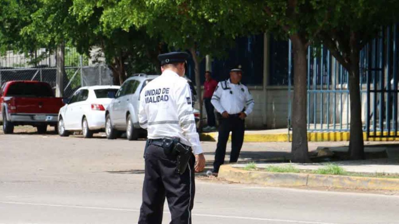 Se registra choque carambola de presuntas unidades usadas por AMLO