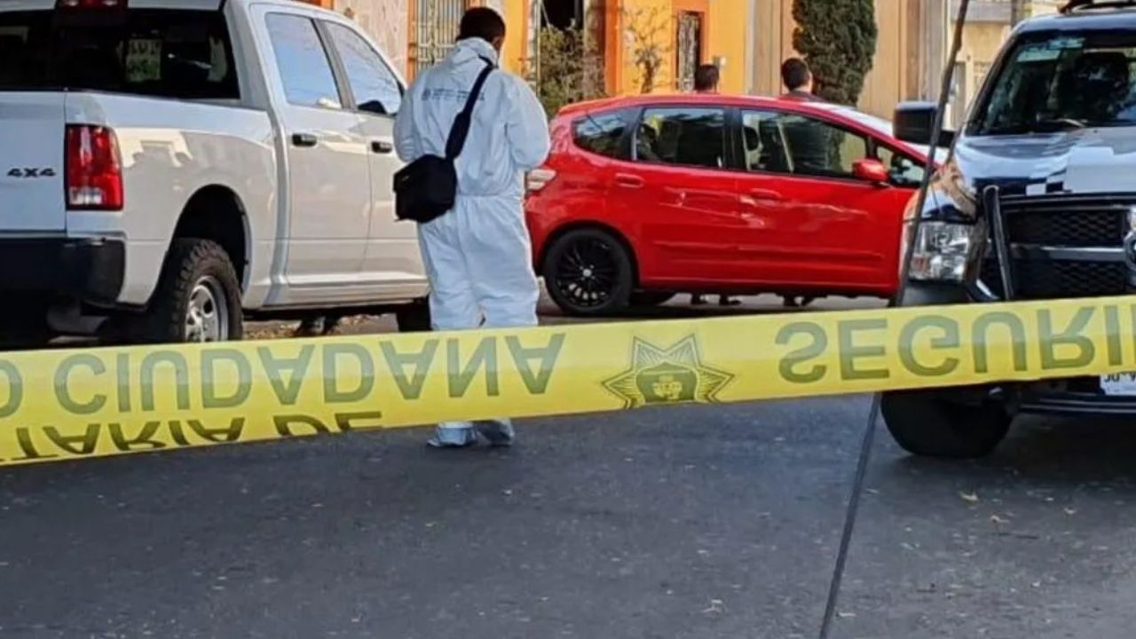 Terrible final: Velador de la tercera edad al ser aplastado por una reja de acero en Jalisco