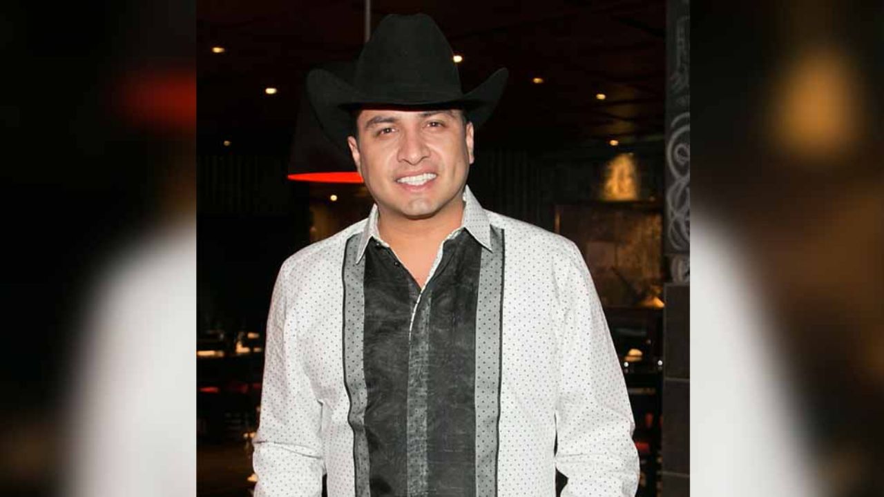 “Mis princesas”: Julión Álvarez llena de ternura las redes junto a sus hijas