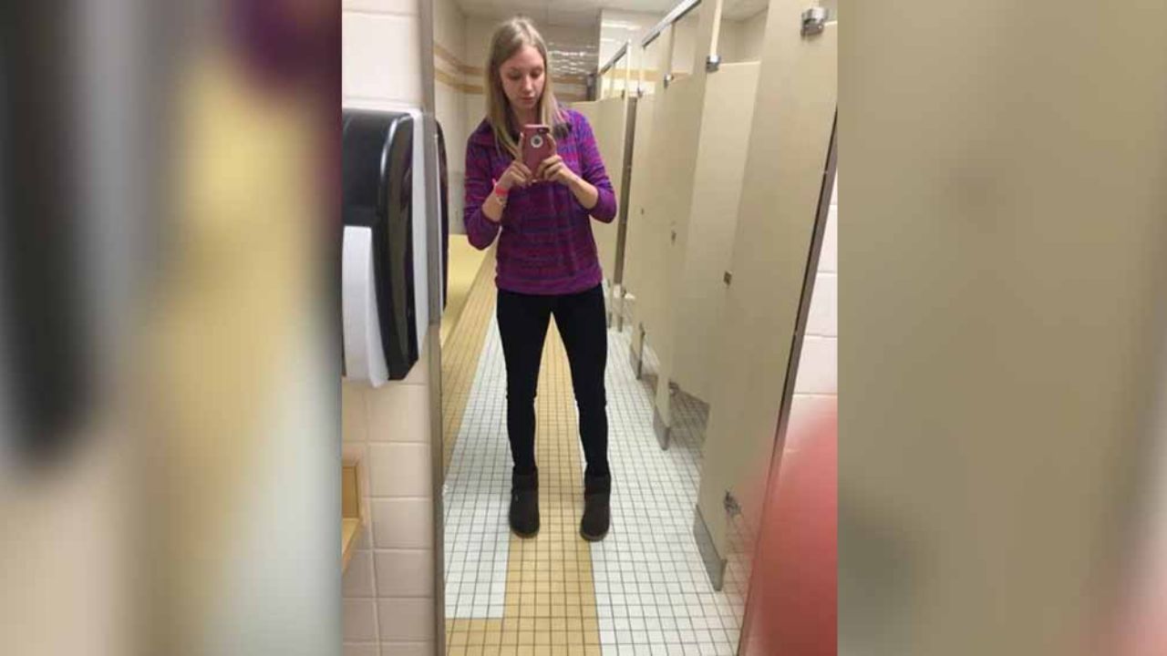 Joven de 25 años vive como bebé; sus suscriptores costean su vida en pañales