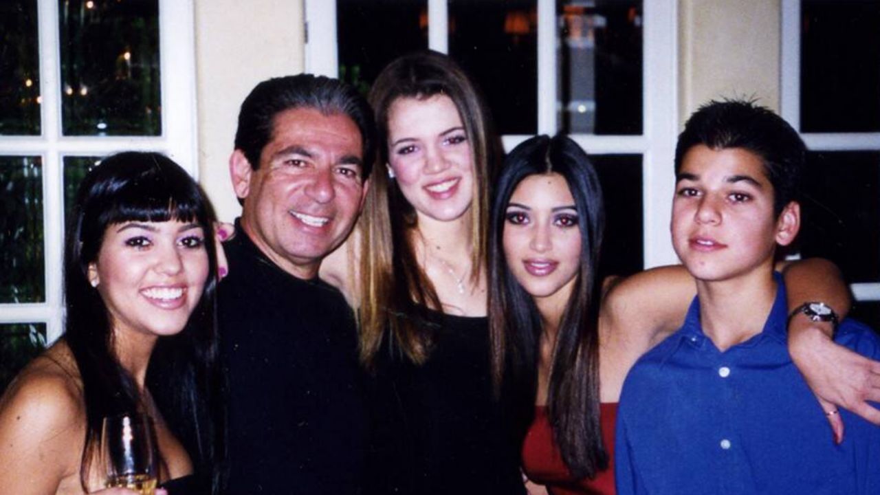 Kim Kardashian recuerda a su padre en su cumpleaños: “Te extraño mucho”