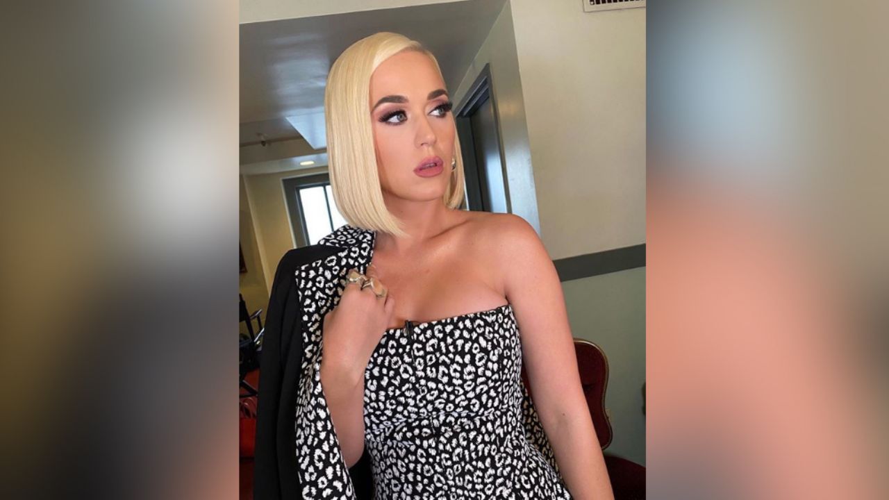 Katy Perry alarma a fans al ser captada en el suelo y rodeada de bomberos