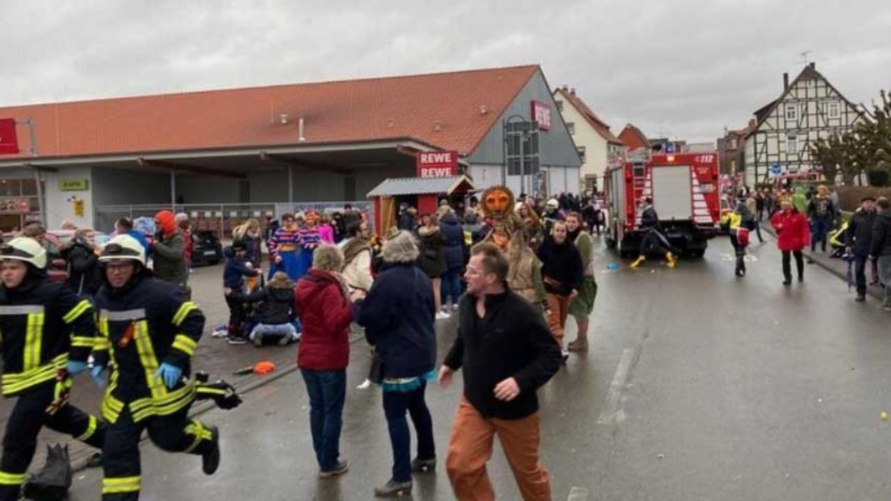 Alemania: Conductor arrolla a multitud durante carnaval; hay 15 heridos