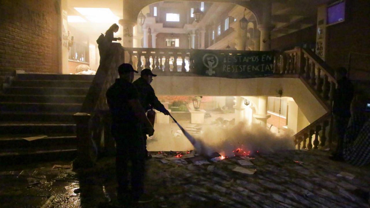 Mujeres toman el Poder Judicial de Sonora para exigir justicia por feminicidios