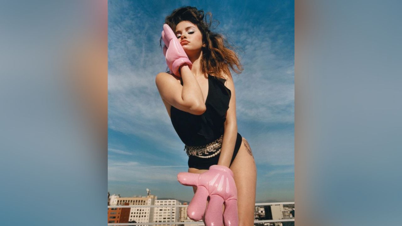 Selena Gomez, sin ropa y recién salida de la ducha enloquece las redes sociales