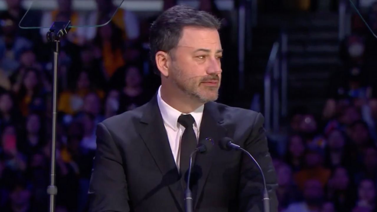 Kobe Bryant es homenajeado en el Staples Center de Los Ángeles