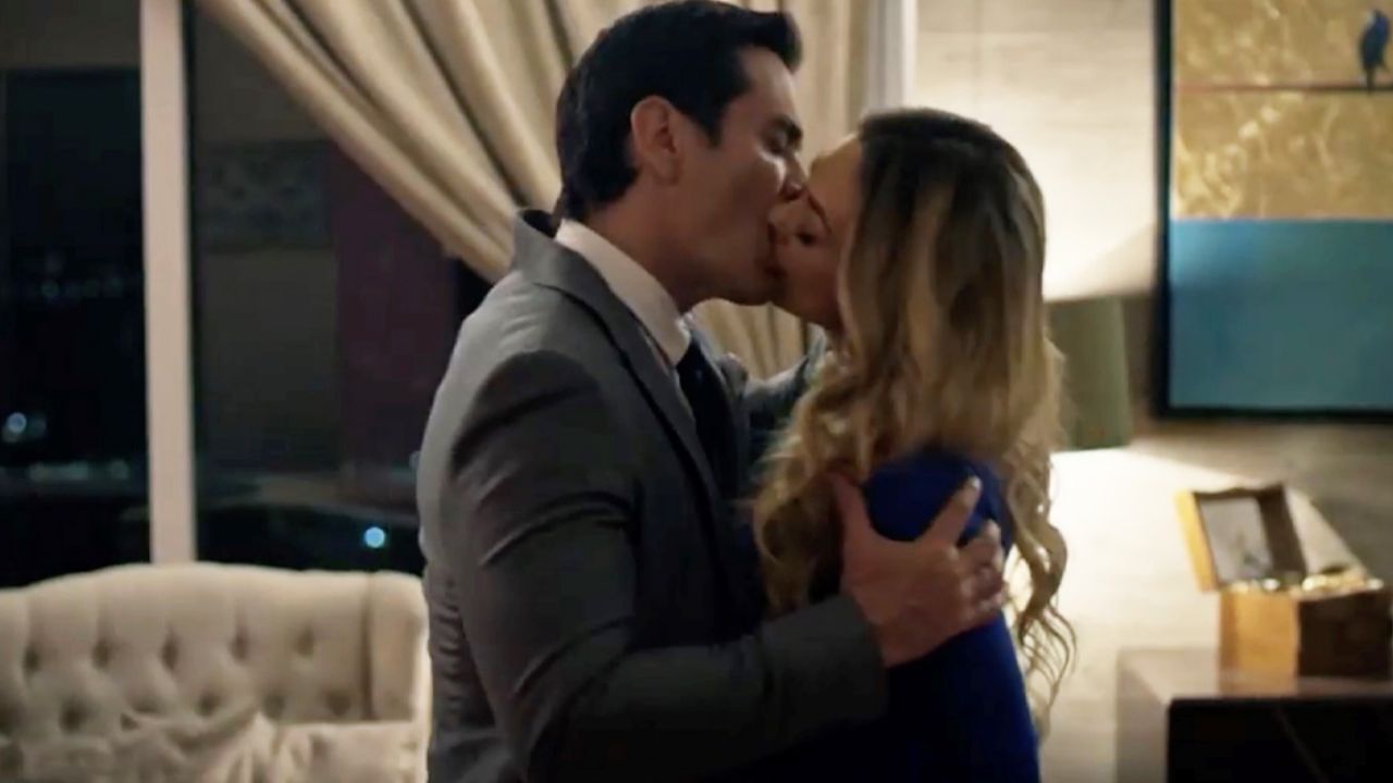 David Zepeda revela que es difícil besar a Aracely Arámbula ¿por su mal aliento?