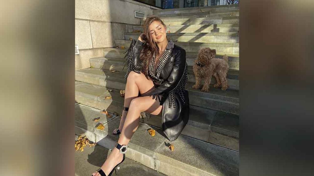 Al son de ‘Callaíta’ de Bad Bunny, Demi Rose impone con su descomunal escote