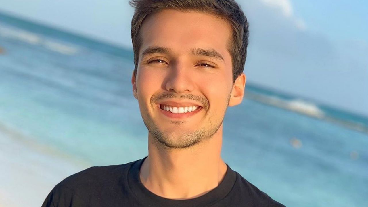 ‘Destrozan’ a Memo Aponte por dedicar meloso mensaje a su novia; casi lloraba