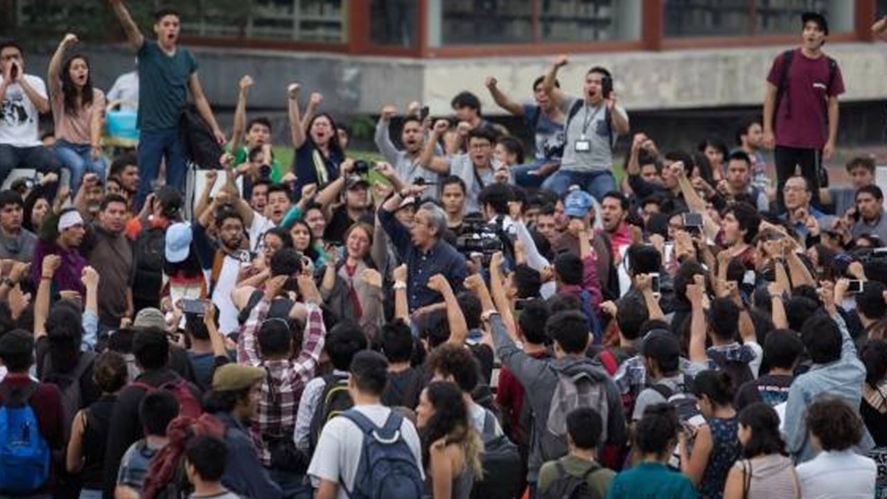 Alumnos de la UAEM denuncian a joven por vender fotos íntimas de compañeras