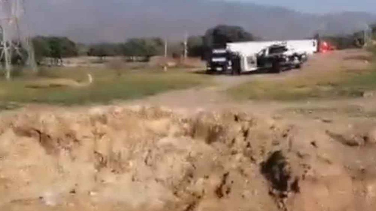 Autoridades encuentran osamenta de un hombre en lote baldío