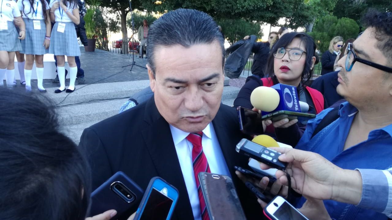 Maestras y alumnas de básica no se verán afectadas con faltar el 9M