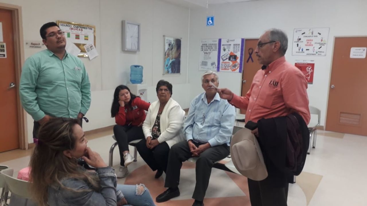 Legislador recorre hospitales de Huatabampo y recoge las necesidades