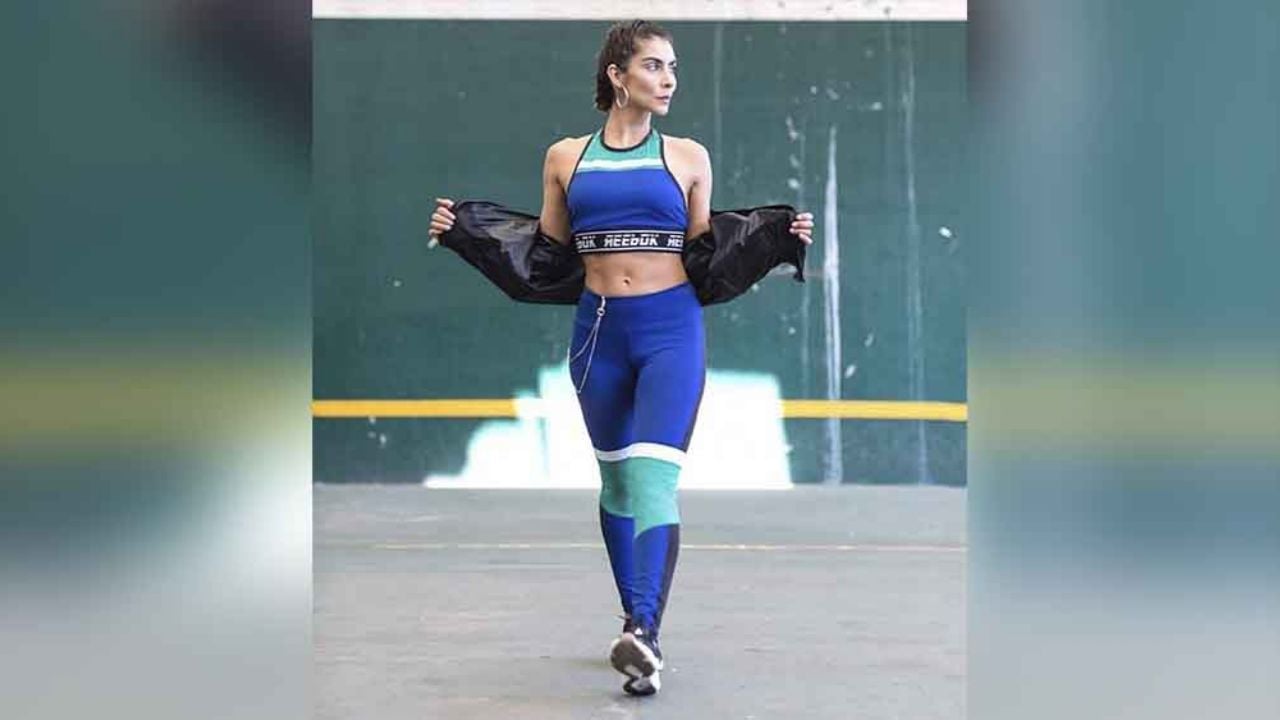 María León presume sus habilidades en el ballet con un atrevido ‘outfit’
