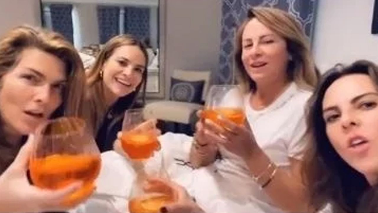 Montserrat Oliver aclara que ‘Las Lagartonas’, no son lesbianas