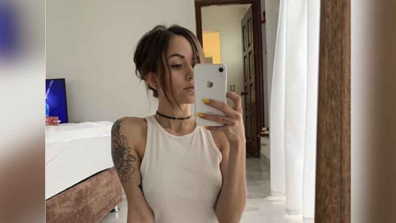 Melanie Pavola exhibe su retaguardia en translúcido pantalón blanco