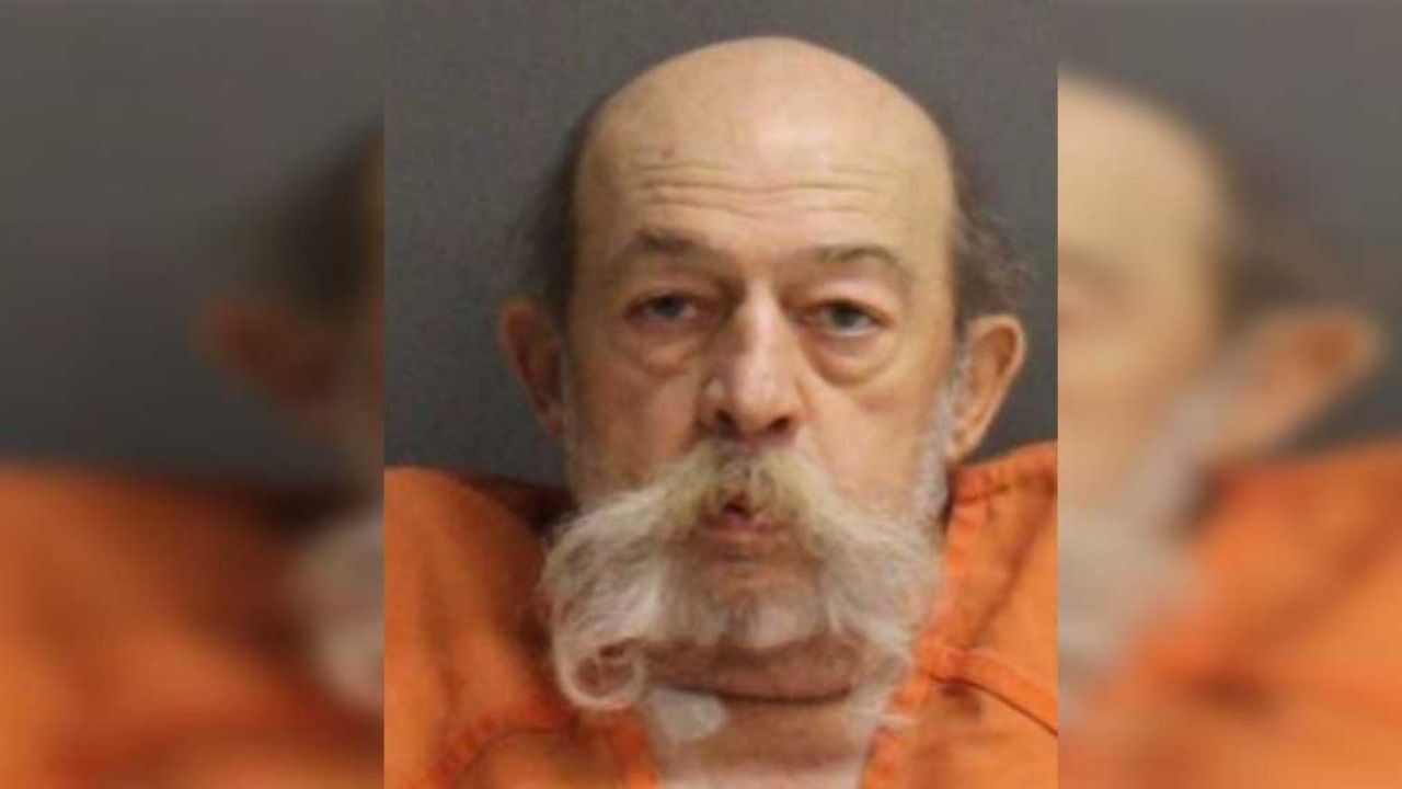 ¡Insólito! Paciente incendia camilla de hospital; enfermeras lo ignoraban