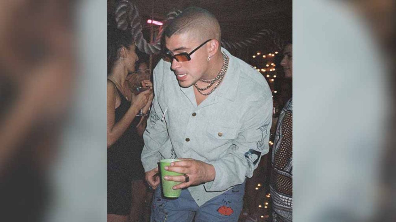 VIDEO: Bad Bunny se quita lo ‘oxidado’ con ‘perreo’ intenso al ritmo de ‘Safaera’