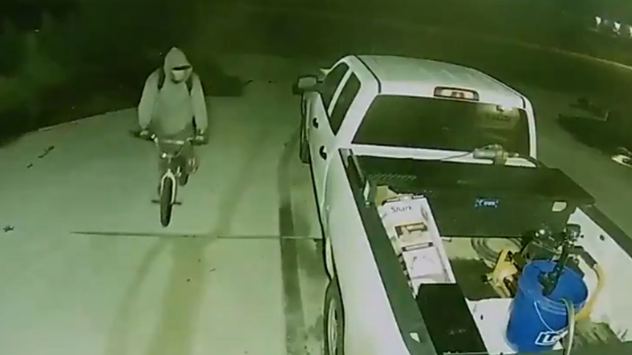 VIDEO: Familia crea ingenioso método antirrobo para espantar a ladrones