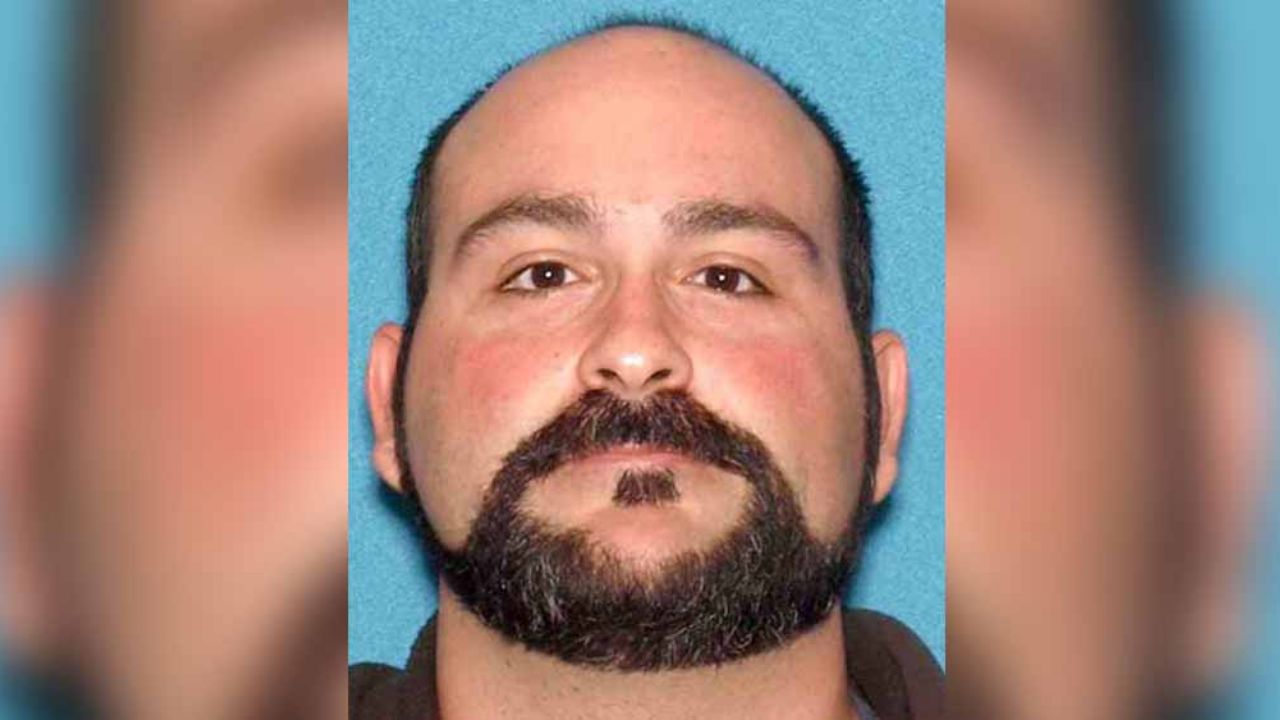 VIDEO: Youtuber se hace pasar por niña de 14 años y atrapa a presunto pedófilo