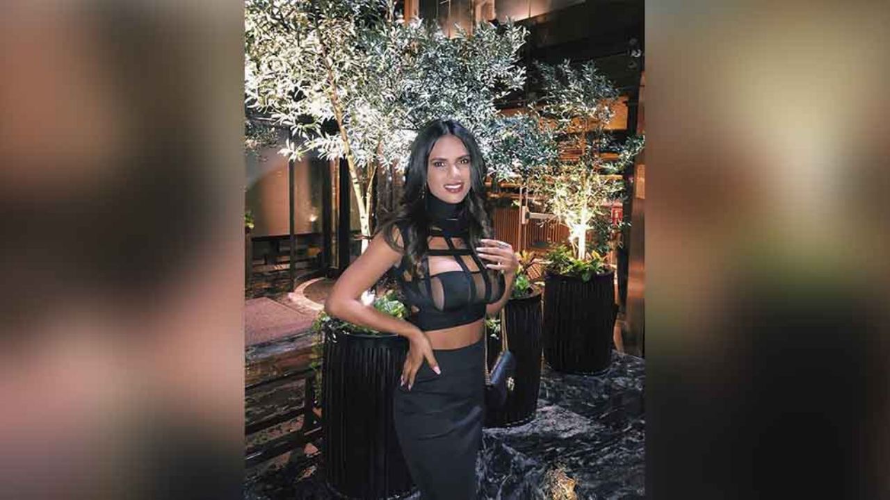 Ania Gadea pone a sudar a internautas al tomar el Sol en paños menores