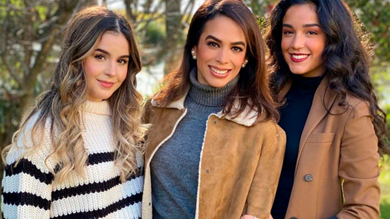 ¡No lo creerás! Así es como lucen las hijas de Biby Gaytán en diminuto bikini