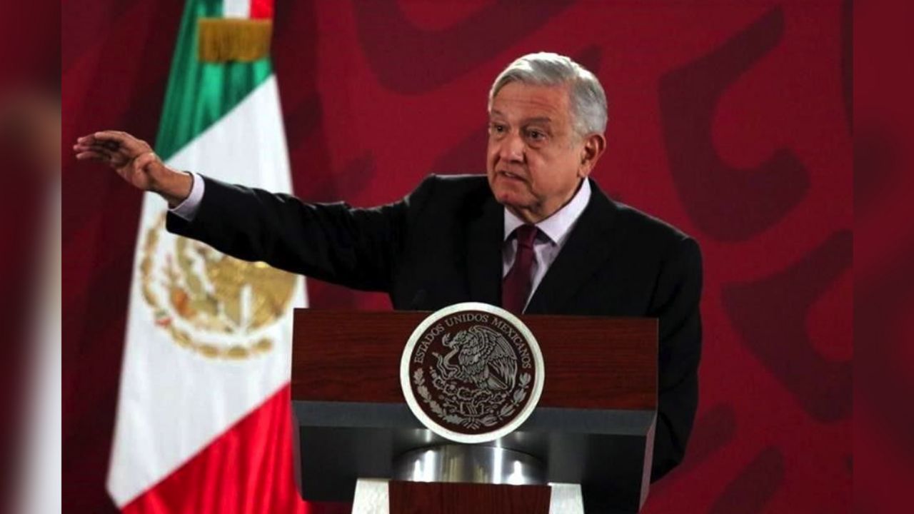 “Mejor siembra seguridad”: Tunden a AMLO por plantar en Palacio Nacional