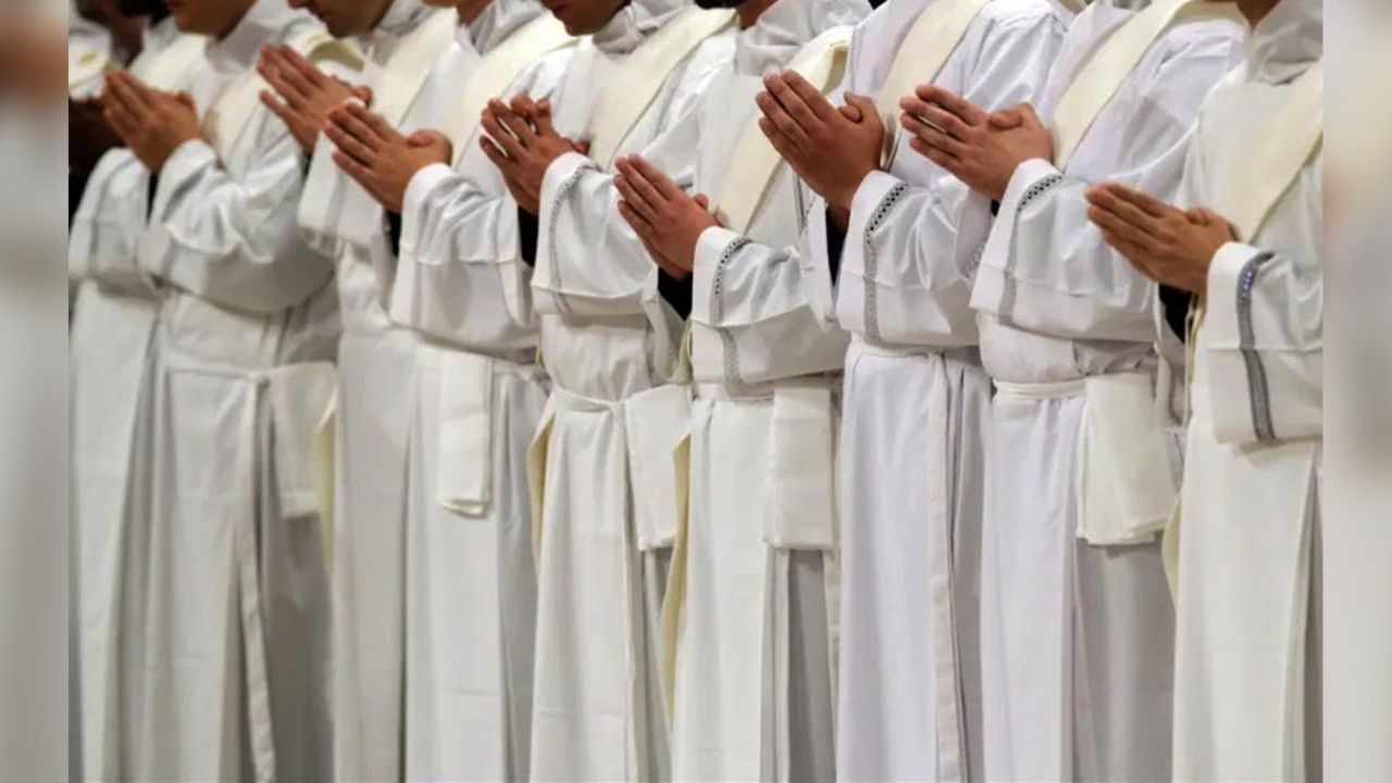 Líder de iglesia mexicana es investigado por distribución de pornografía infantil