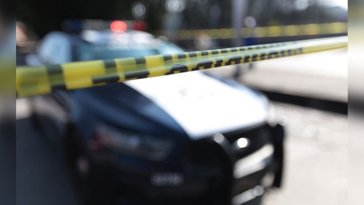 Cadáver de hombre es hallado al interior de una presa; tenía impactos de bala