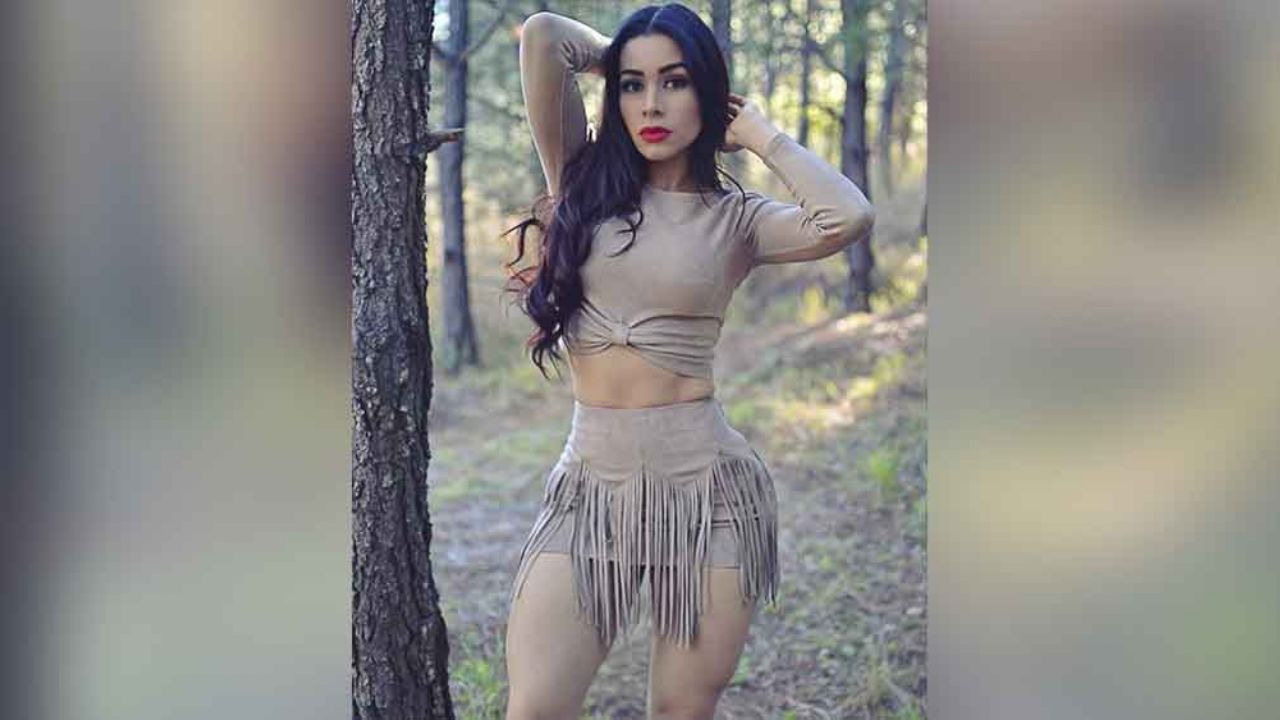 ¡Infartante! Yuliett Torres enseña sus encantos en transparente bata