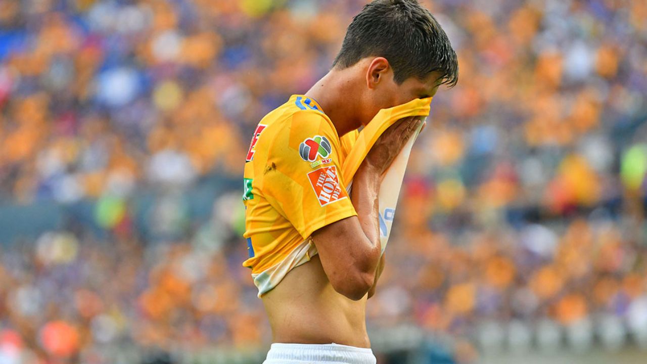 Jurgen Damn se ausenta de práctica por síntomas del coronavirus